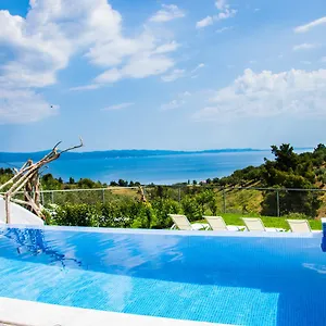 Xalonia , Agios Nikolaos (Chalkidiki) Grecia